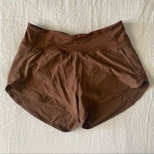 Outdoor Voices / Hudson 2.5” Shorts